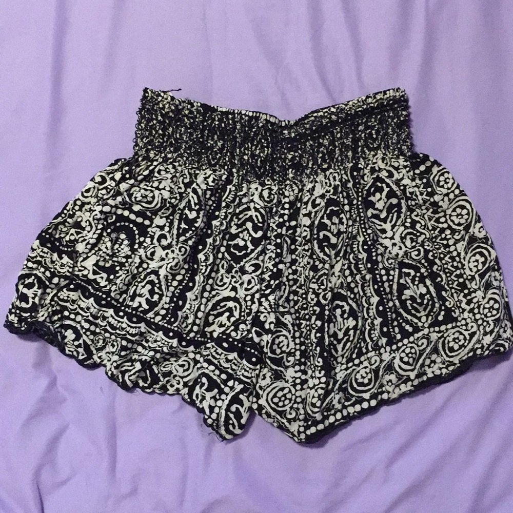 High waisted stretchy black and white shorts